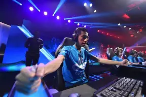 开云-关于电竞夜战：渝州灰熊队翻盘齐鲁貔貅队，临门一脚致胜细节处理更胜一筹的信息