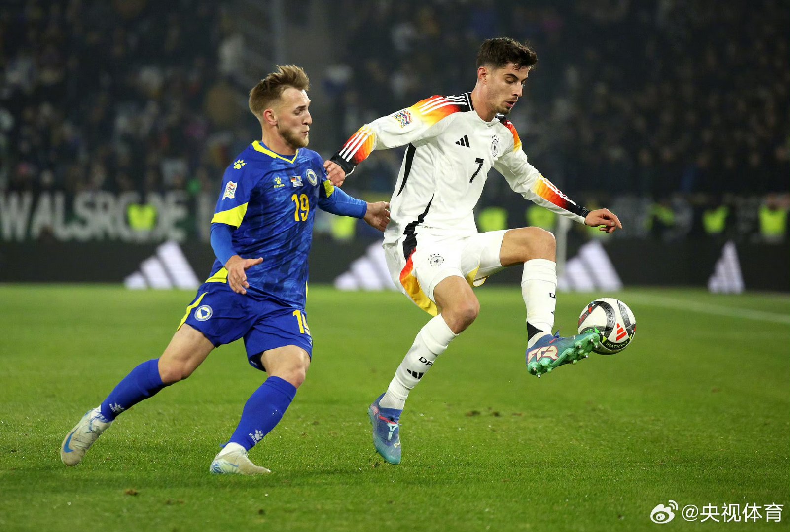 关于欧联清晨再迎强敌;波尔图篮板制胜;主帅态度——话题不断;轮换策略成焦点的信息 关于欧联清晨再迎强敌;波尔图篮板制胜;主帅态度——话题不断;轮换策略成焦点的信息