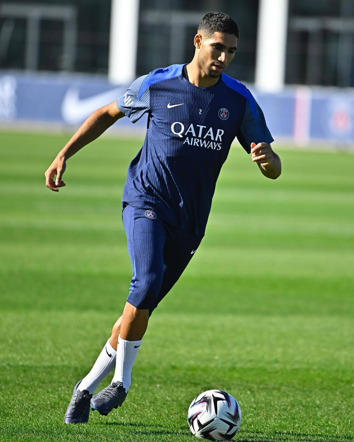 开云体育-巴黎圣日耳曼训练开放日；集结日迎来里程碑引欢呼；NBA常规赛在即；赛程密集仍需轮换的简单介绍