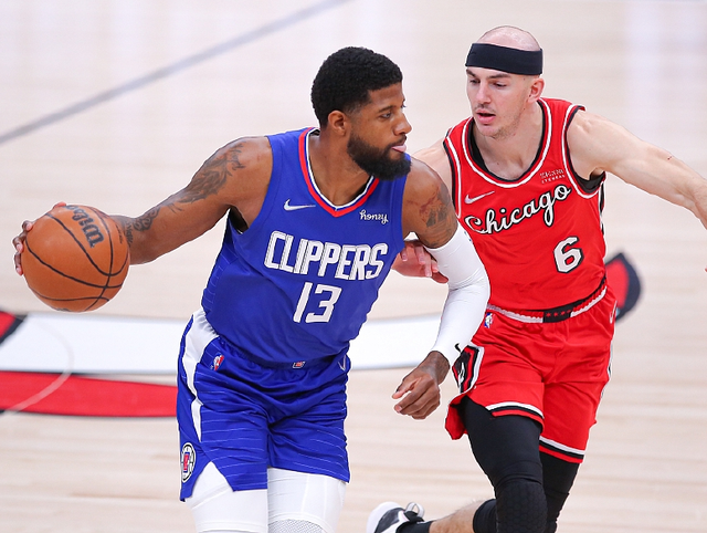 包含德罗巴在快船比赛中关键助攻，回归赛场引发热议！的词条