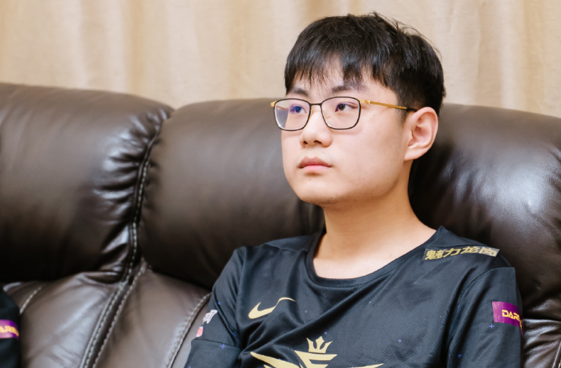 开云电竞-包含Rookie爆冷击败美国队，惊险取胜引爆全场！的词条